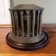 Bronze lamp