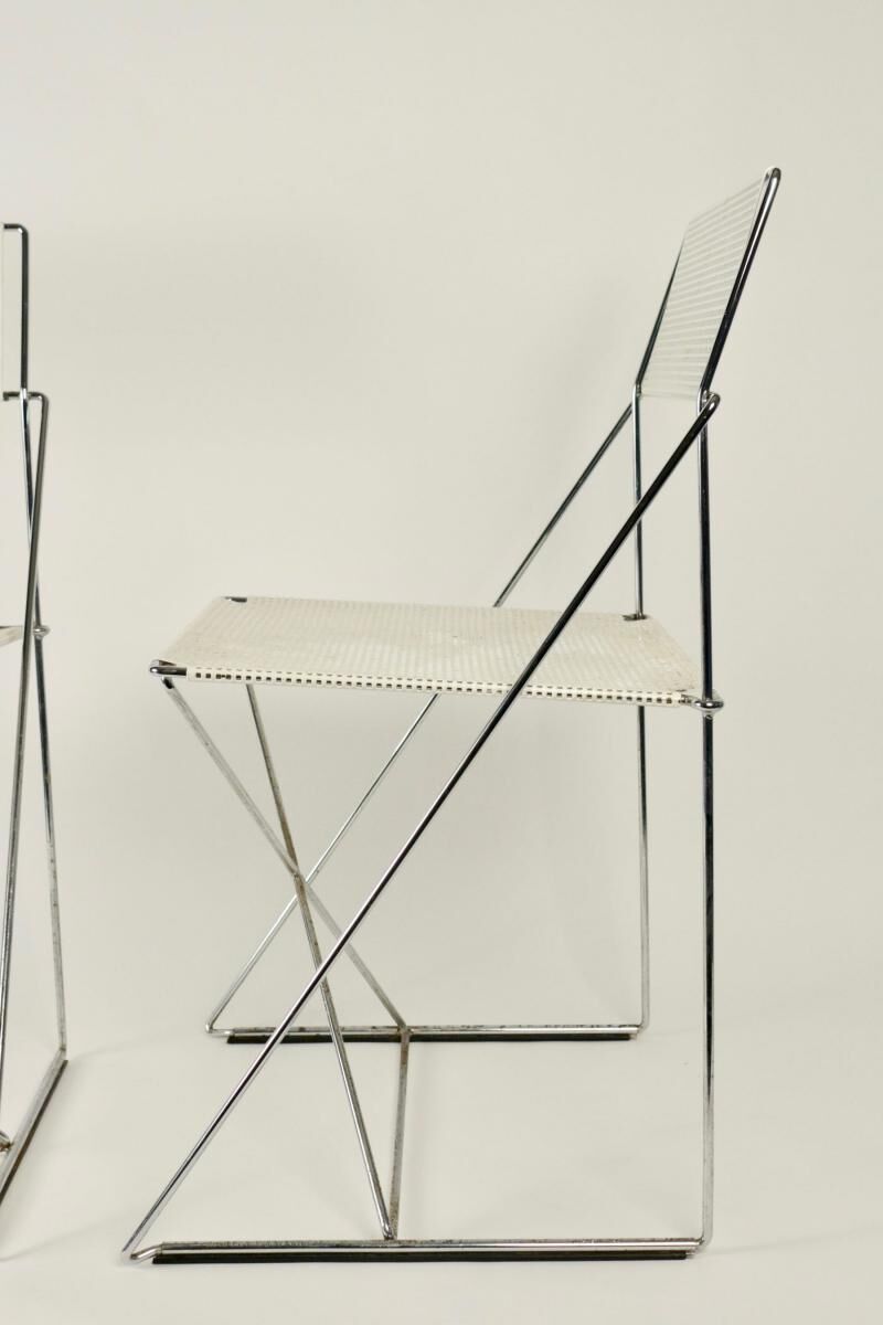 Pair of 1970s design chairs in steel and painted metal