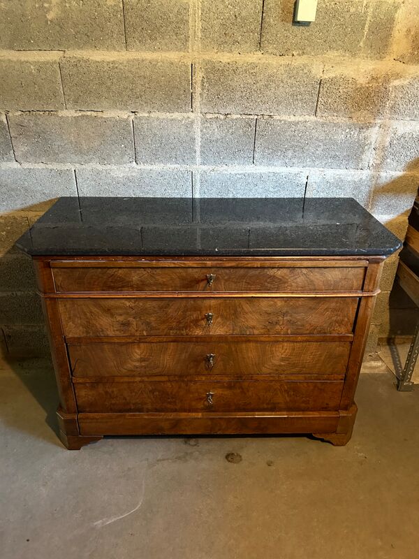 Commode Louis-Philippe noyer ronce plateau marbre noir — XIXe siècle