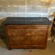 Commode Louis-Philippe noyer ronce plateau marbre noir — XIXe siècle