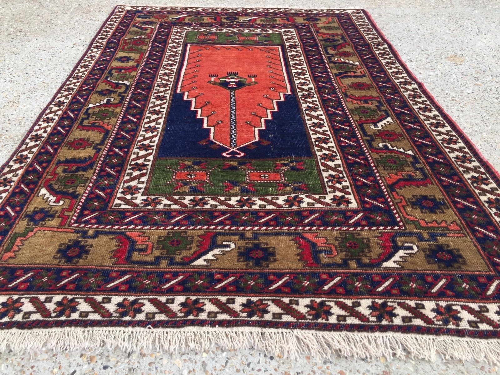 Turkish Prayer Rug vegetable dye 175x115cm