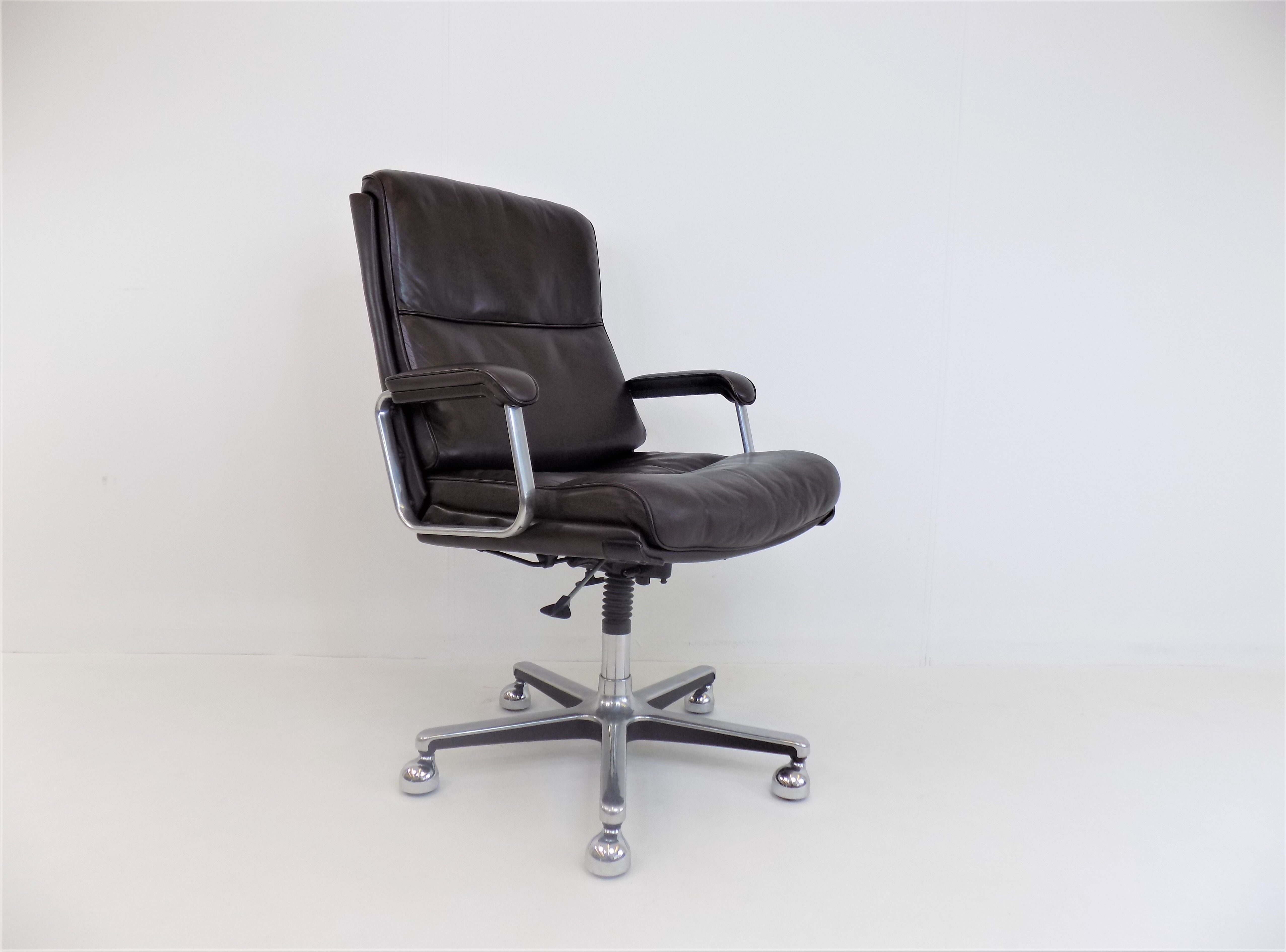 Drabert leather office chair