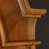 Scriban Showcase in Blond Mahogany, England – 1960