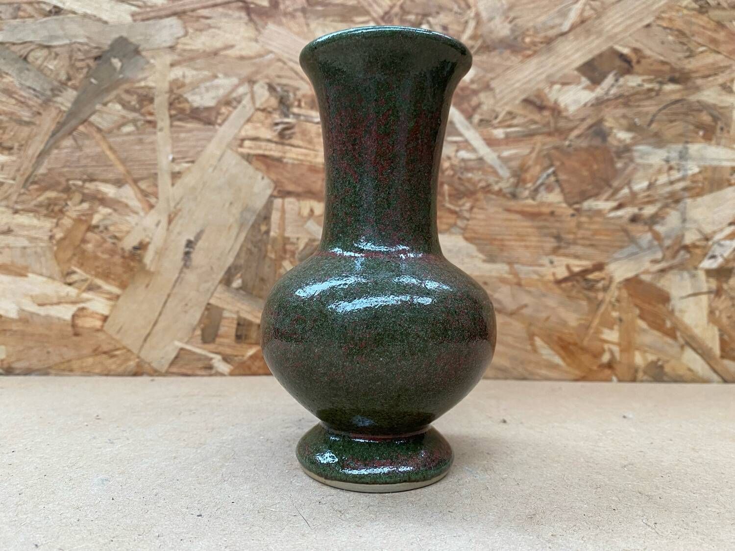 Old vase le cep green & red sandstone made in france vintage