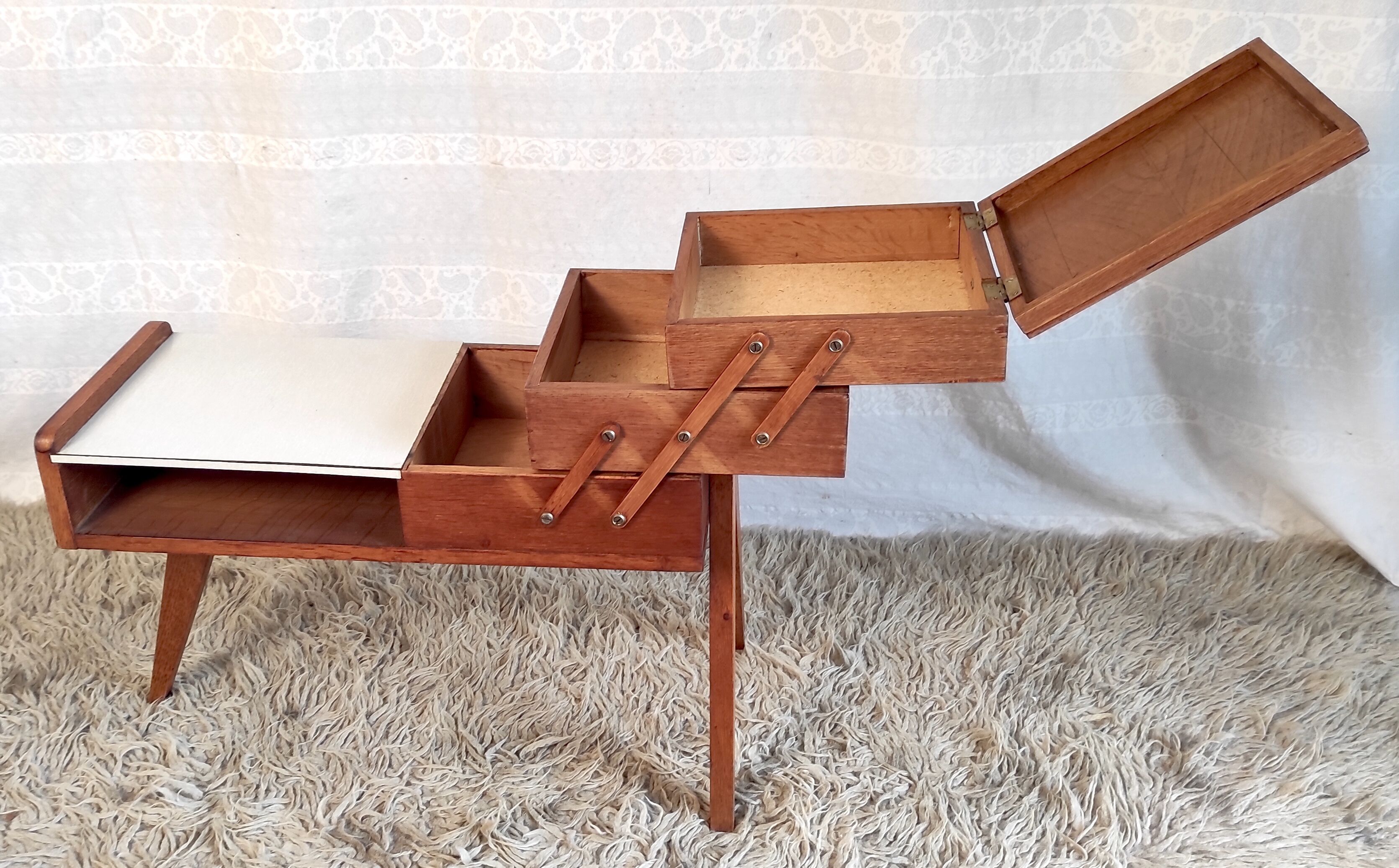 Oak tripod worker - 50s/60s