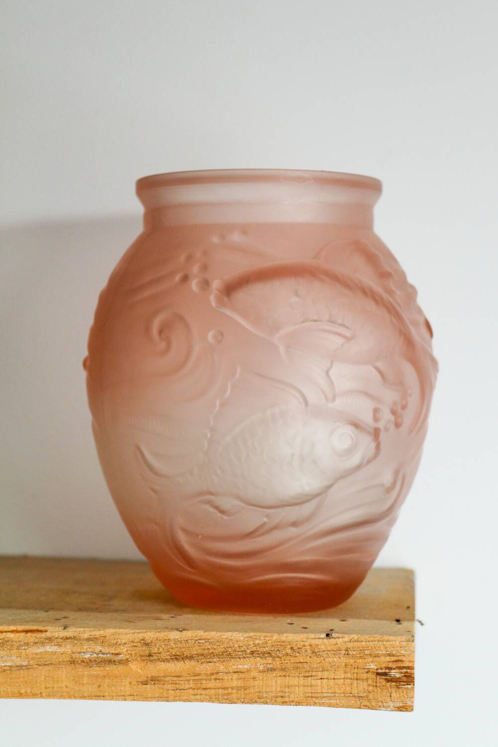 Art Deco vase by Souchon Neuvesel with a fish design.