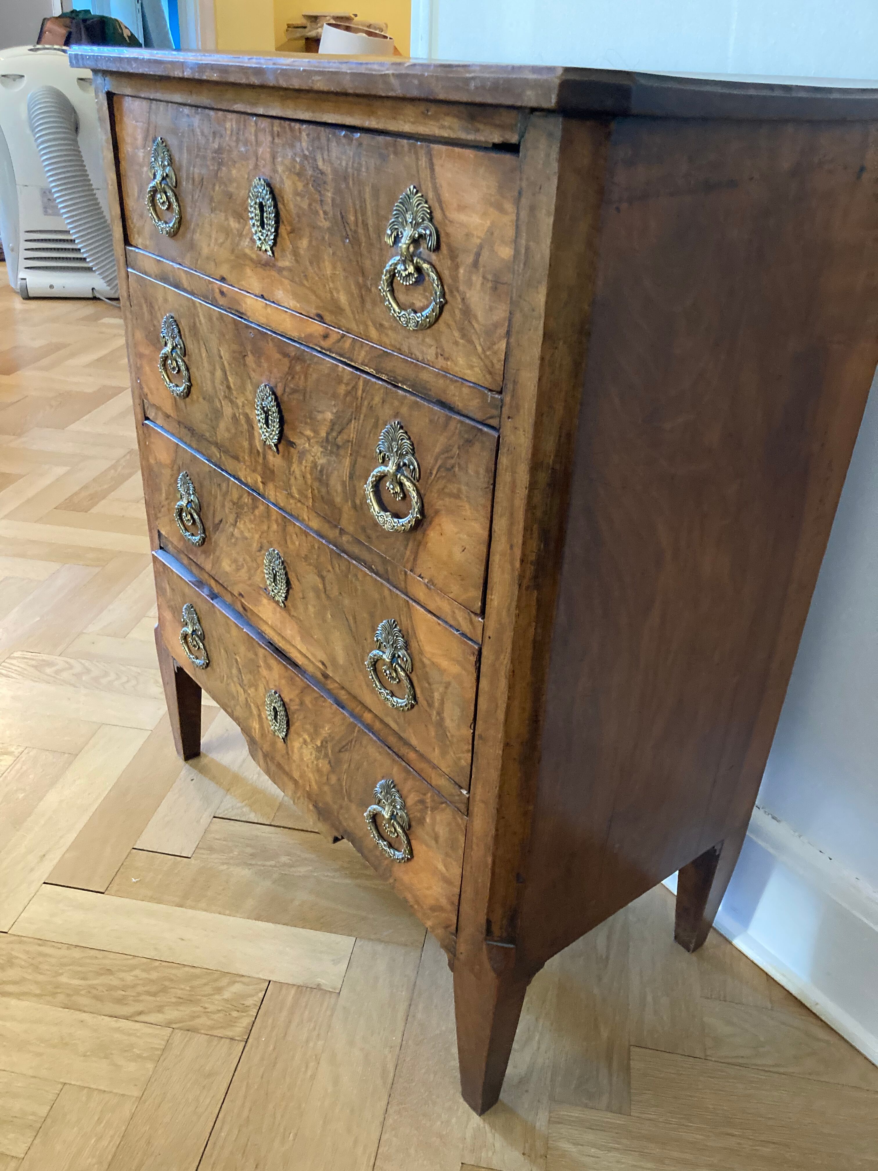 Commode en bois