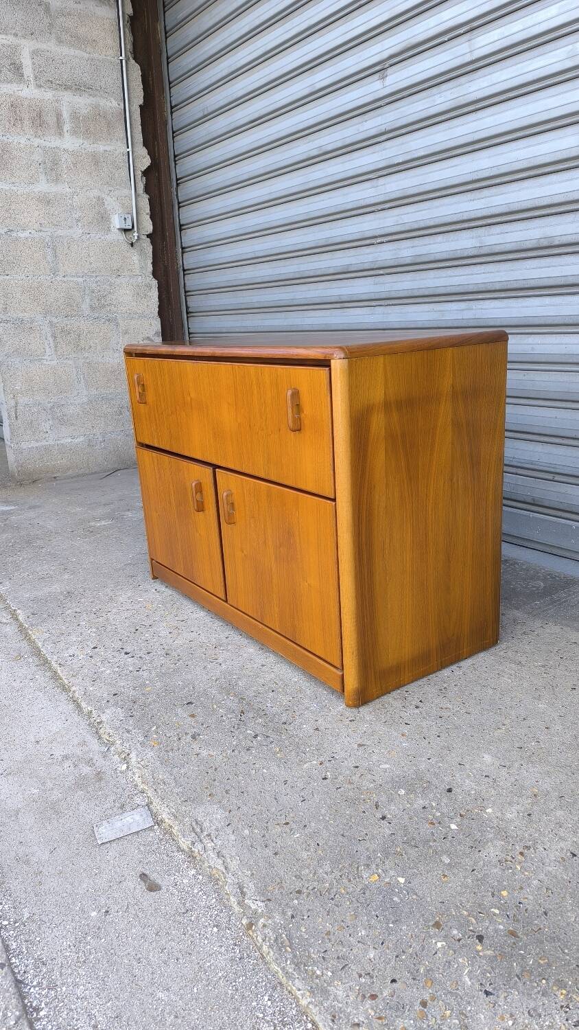 Scandinavian hifi furniture in solid teak 1960