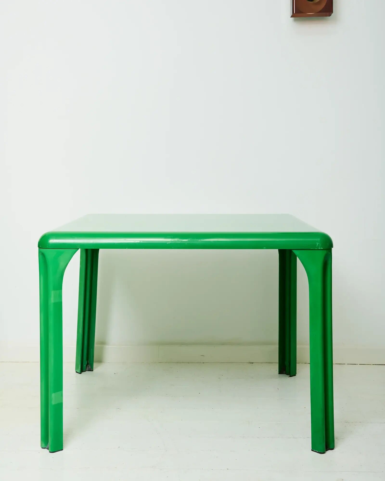 Table "Stadio 100", Vico Magistretti, Artemide, 1970-1980