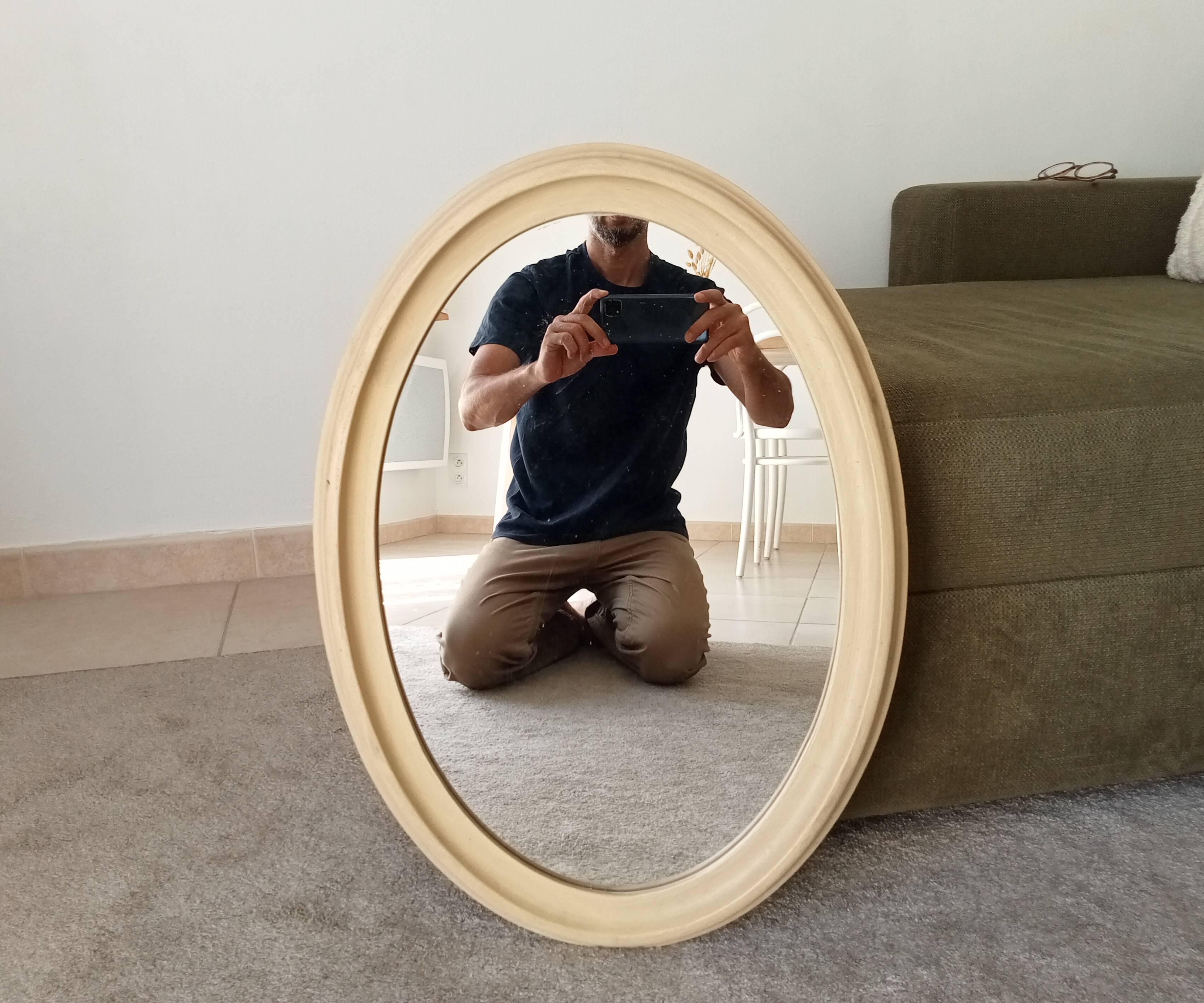 Miroir ovale vintage en bois patiné