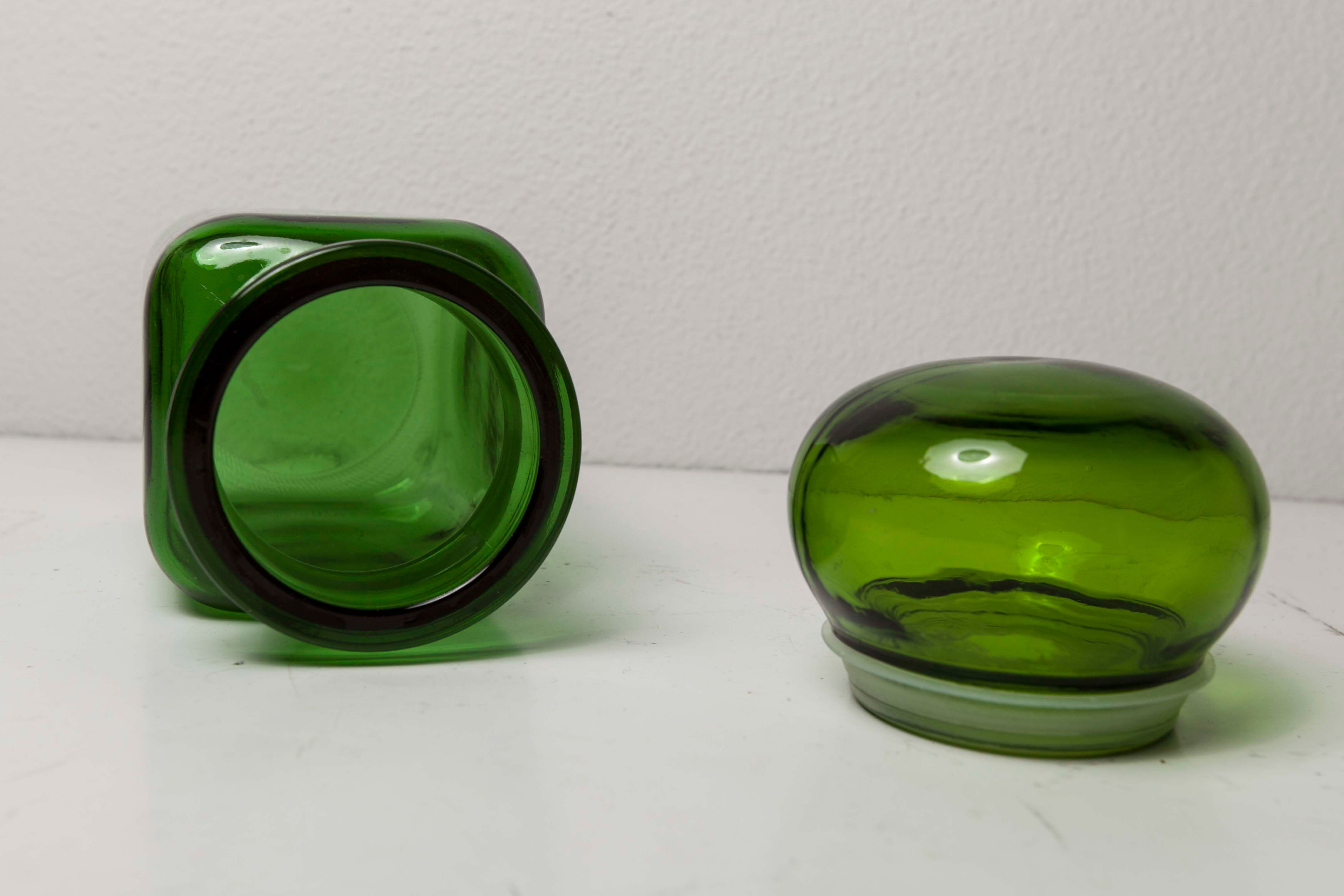 Pot de pharmacie vert en verre 1960