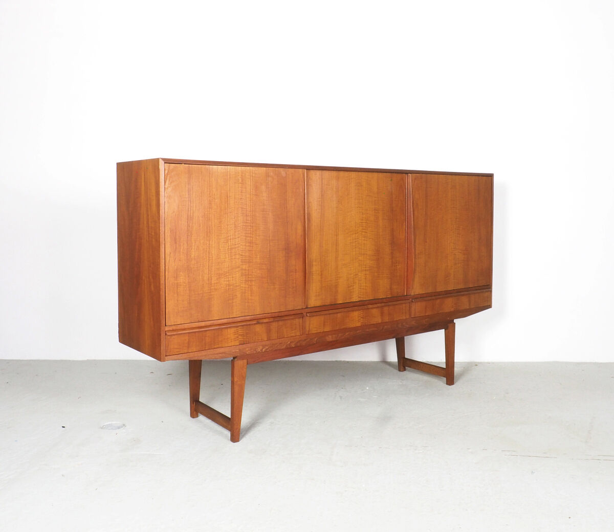 Danish teak sideboard with sliding doors, 1960