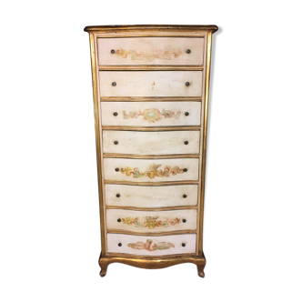 Skated dresser