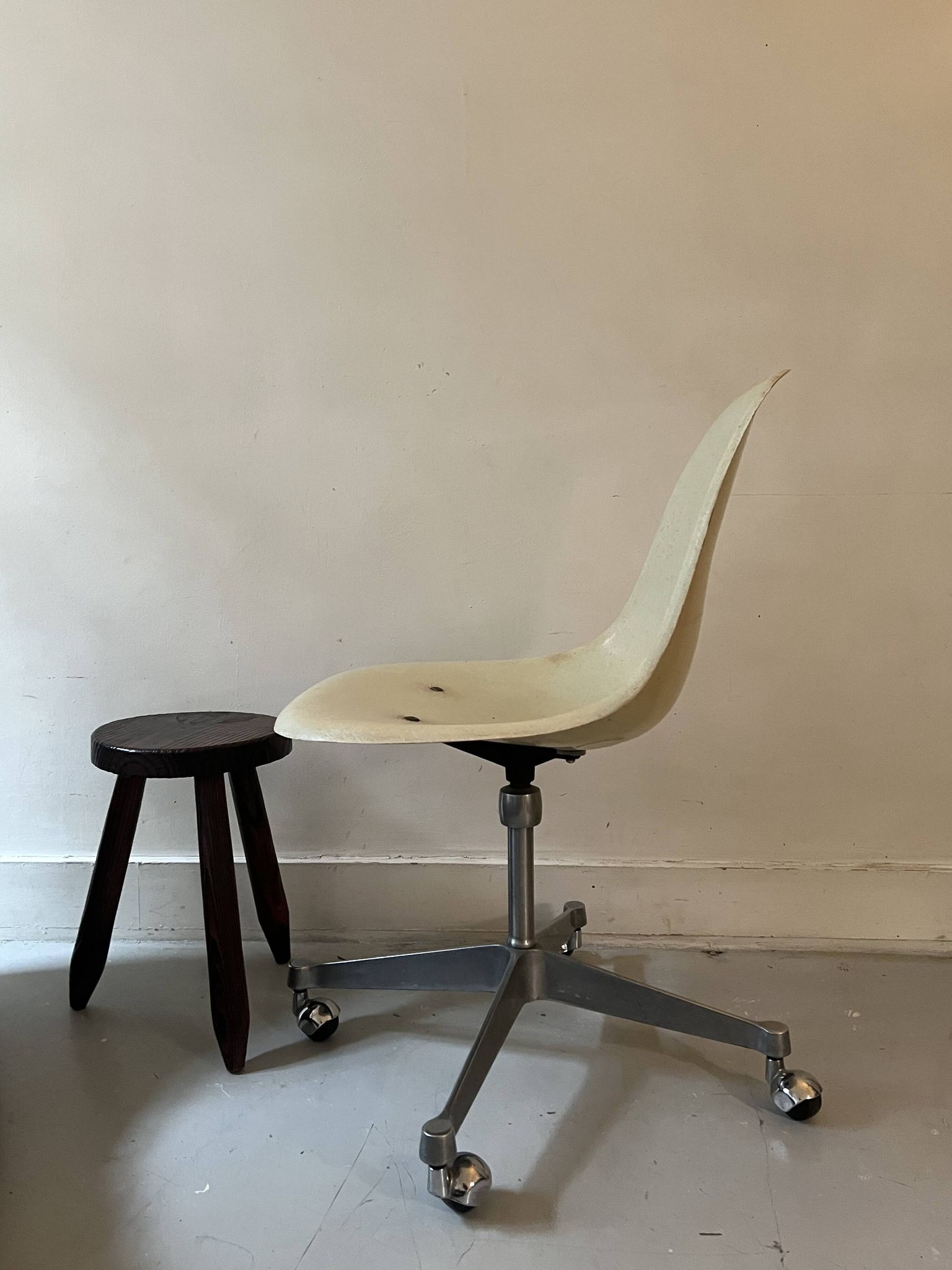 Ecru fibreglass wheelchair by H. Miller for International Furniture