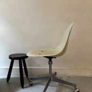 Ecru fibreglass wheelchair by H. Miller for International Furniture