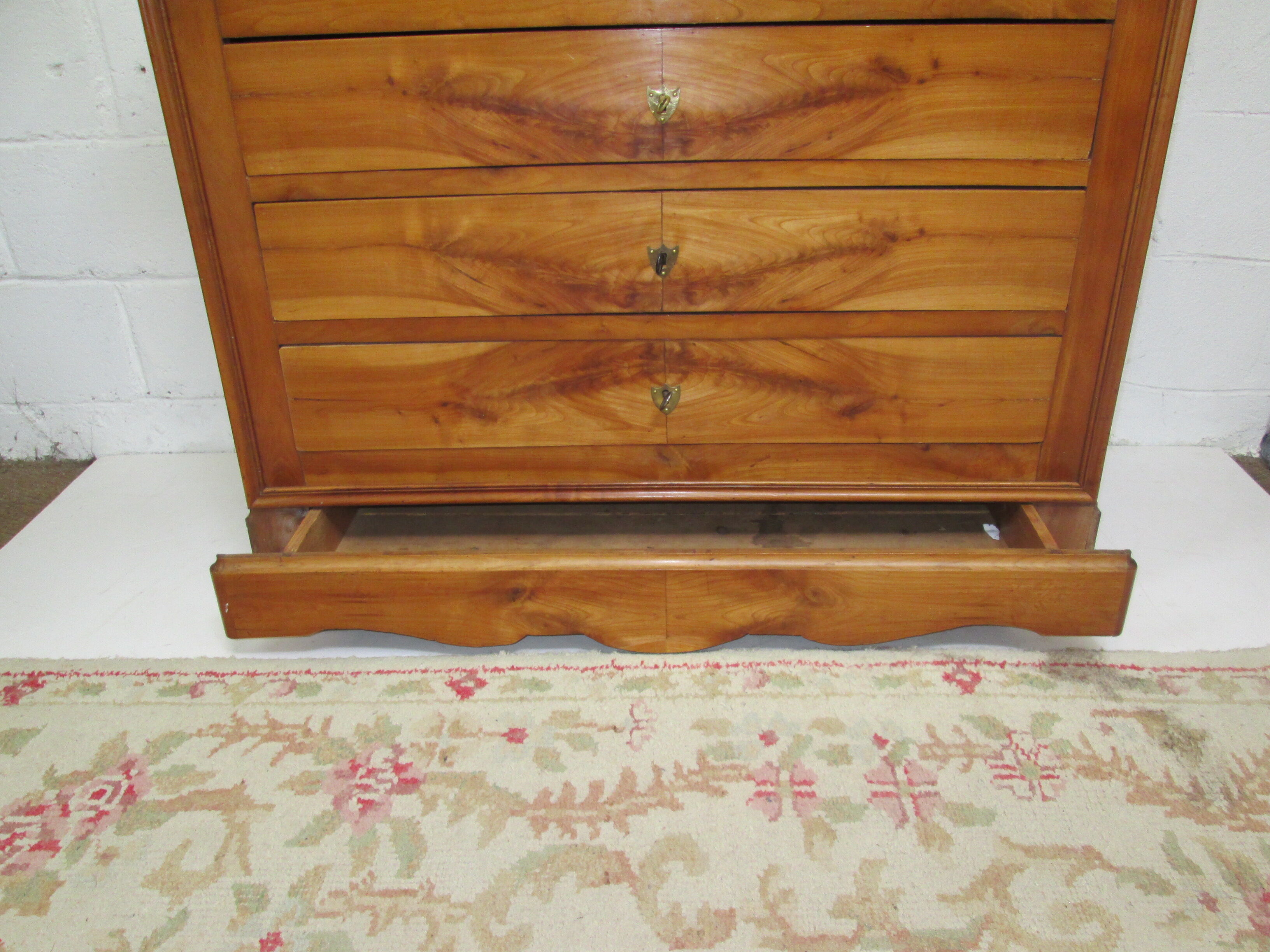 Cherry chest of drawers