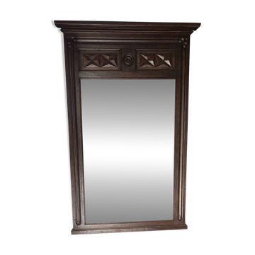 Miroir mural vintage encadré en chêne. Idéal pour les décorateurs.