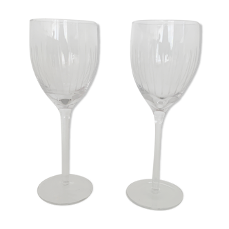 Lot two glasses on foot