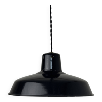 Old enamelled industrial workshop suspension