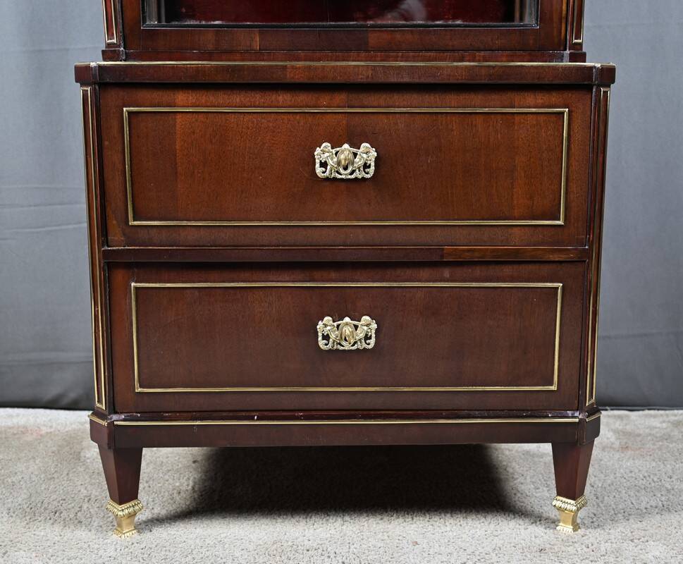 Small Display Cabinet in Mahogany, Louis XVI style – Late 19th Century