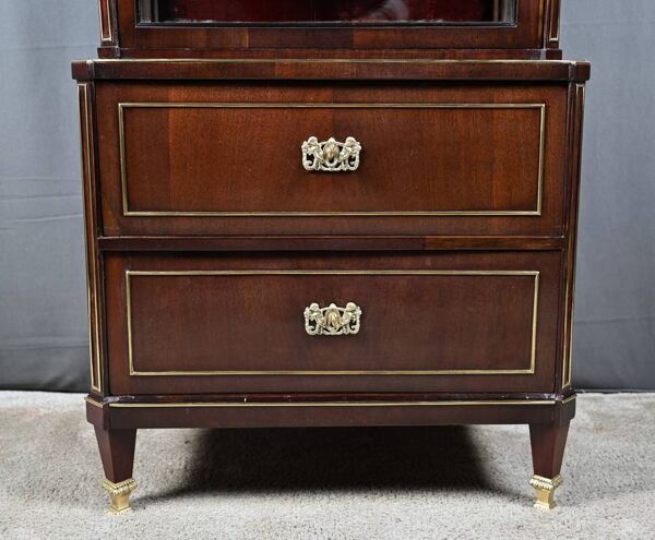 Meuble vitré en acajou, style Louis XVI, fin XIXe