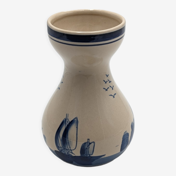 Vase en céramique bleue