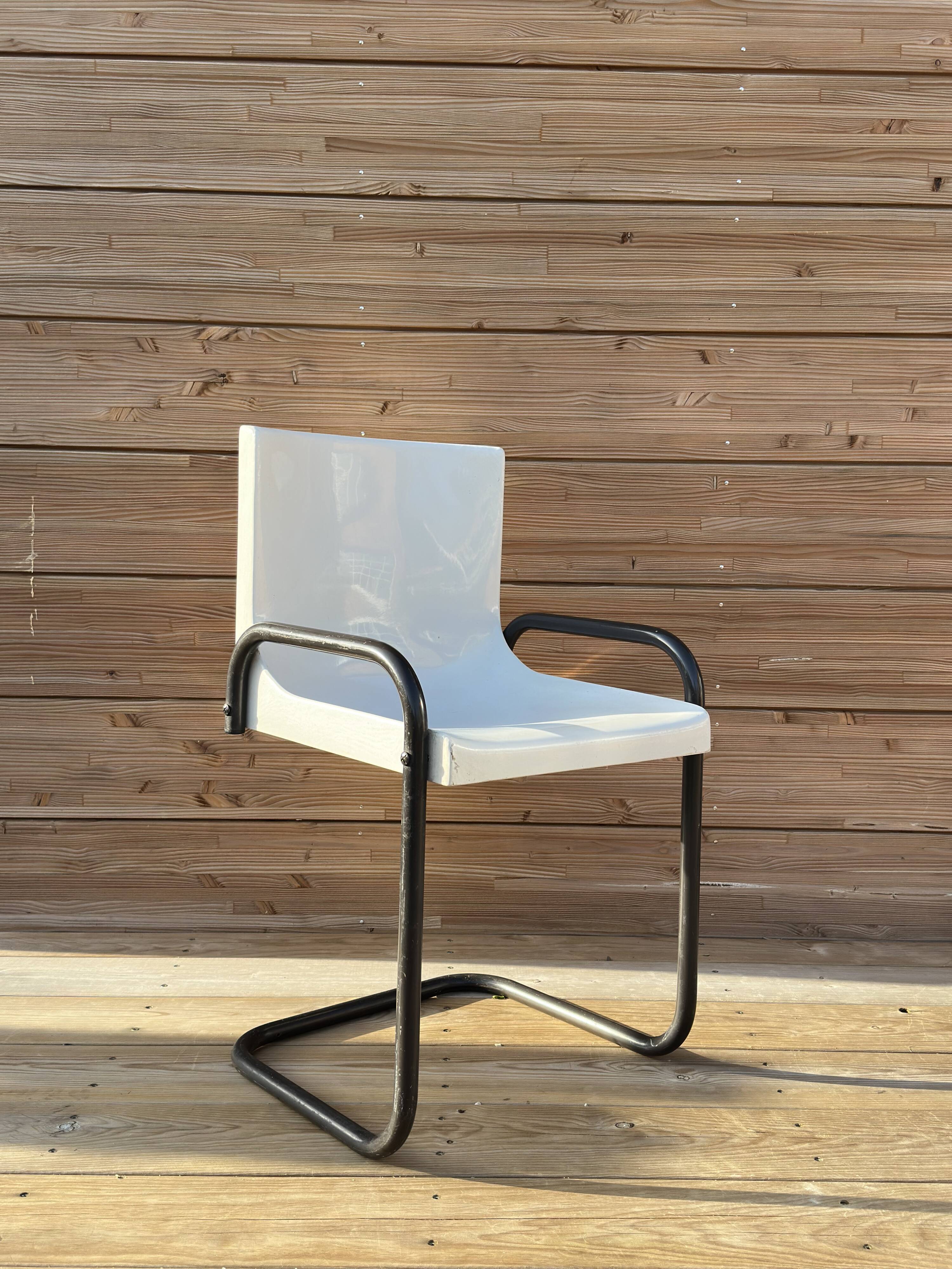 Vintage cantilever chair (sled base)