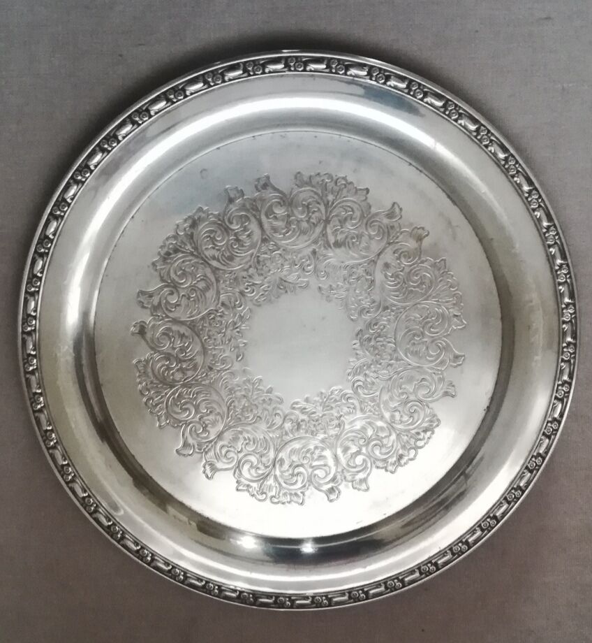 Oneida silverware goldsmith tray. S