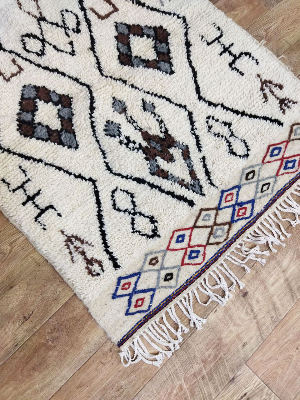 Moroccan berber carpet 141x108cm