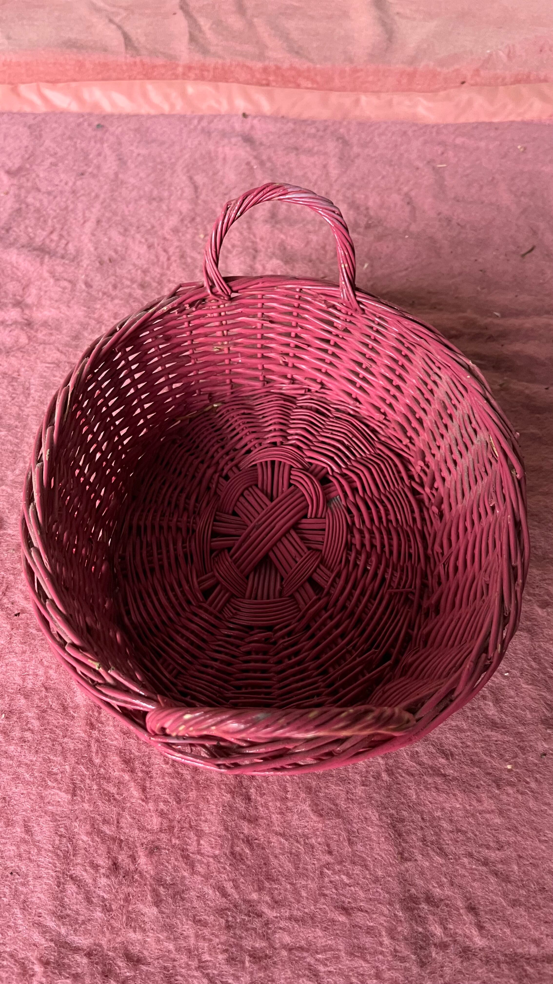 Pink wicker basket 2 handles