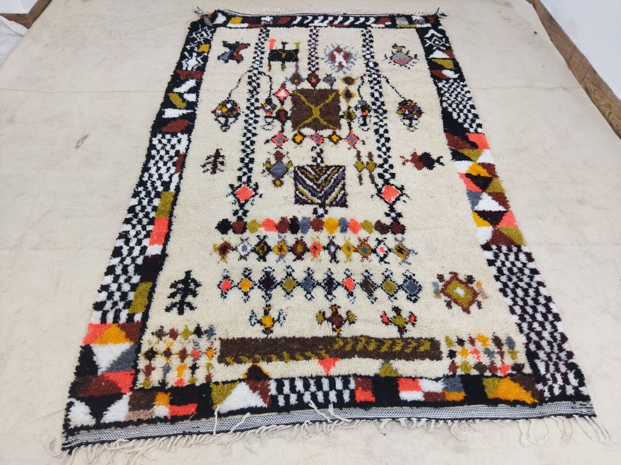 Tapis Berbère Marocain Fait Main 228x177 Cm - Authentique, Tissage Artisanal
