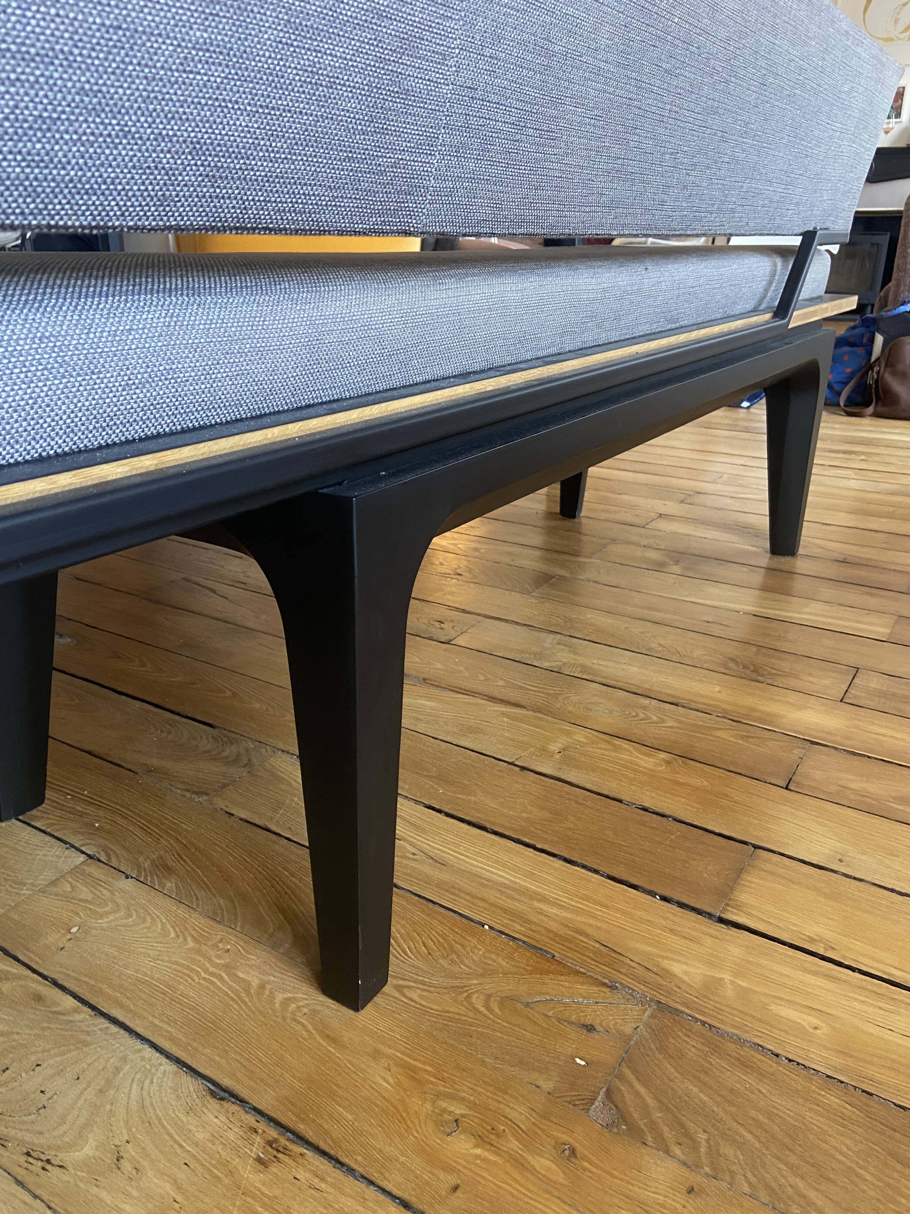 Vente : Table de salle à manger carrée sur mesure + banquette d'angle — lot