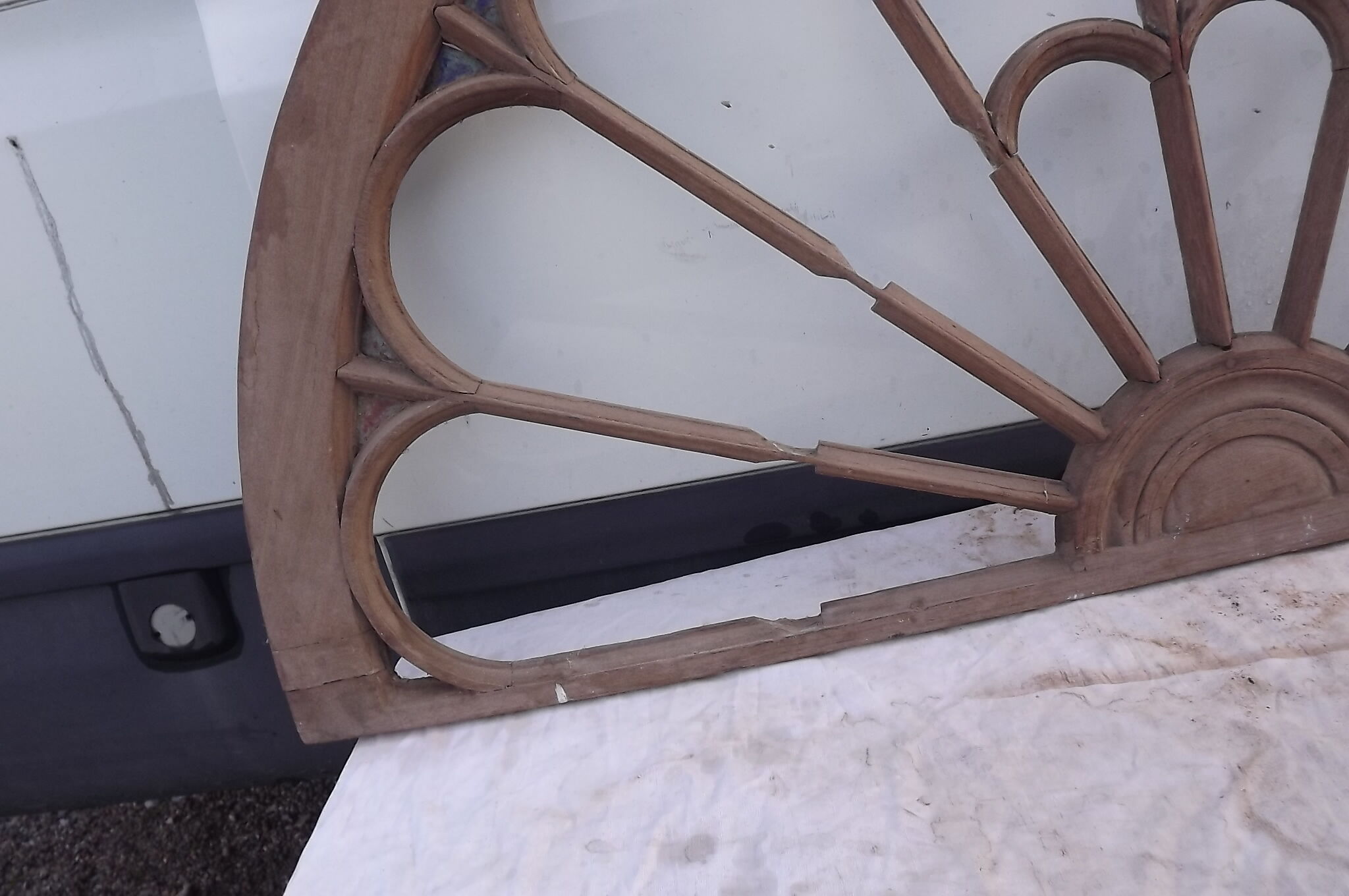 Pediment 19 th drown