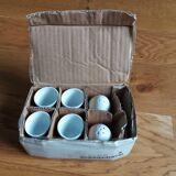 Porcelain shells with spoons