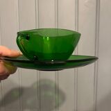 Two cups with saucer
