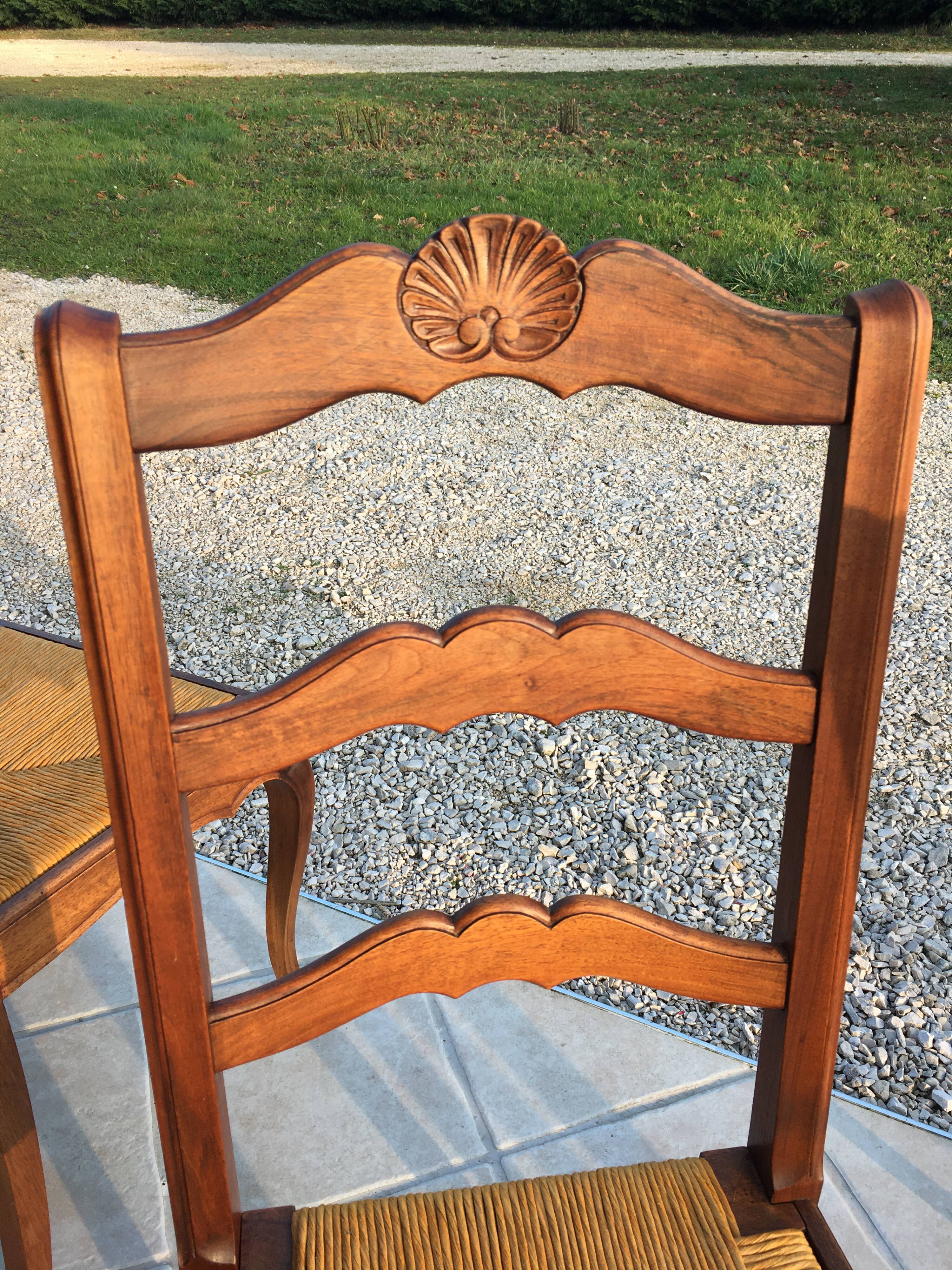 Suite of 6 Louis XV-style mulched chairs