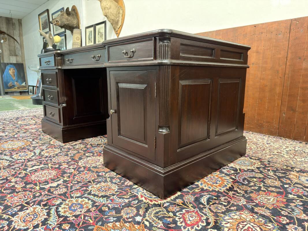 Bureau Chesterfield classique anglais Partnerdesk