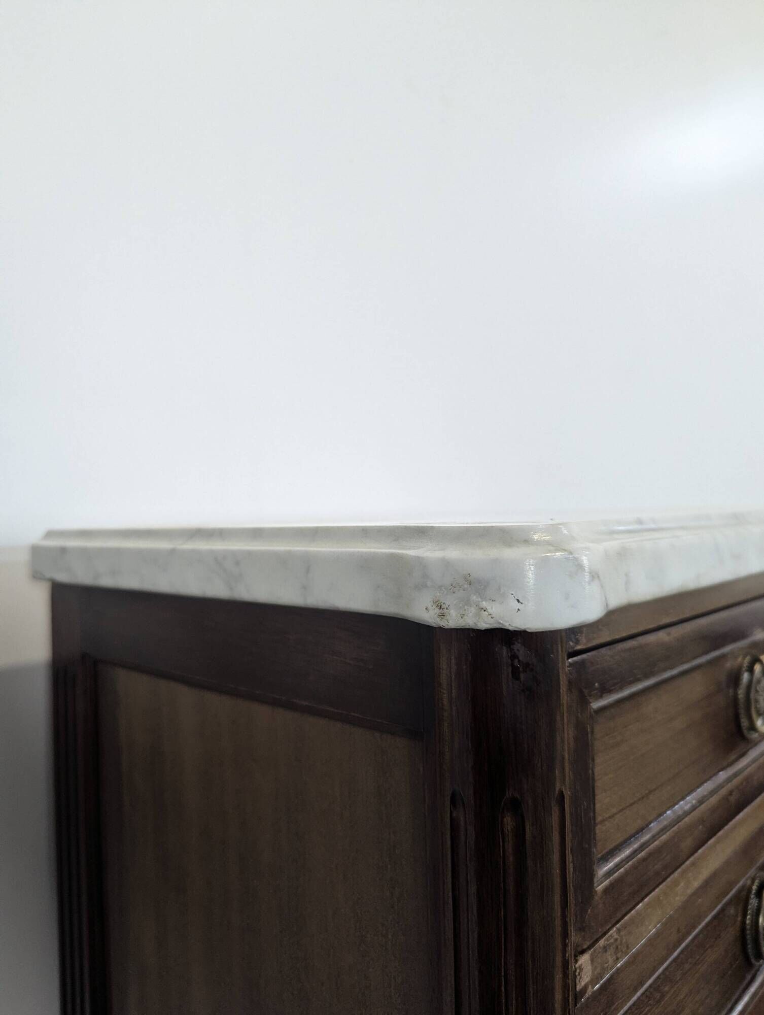 Louis XVI style chest of drawers in mahogany and Carrara marble