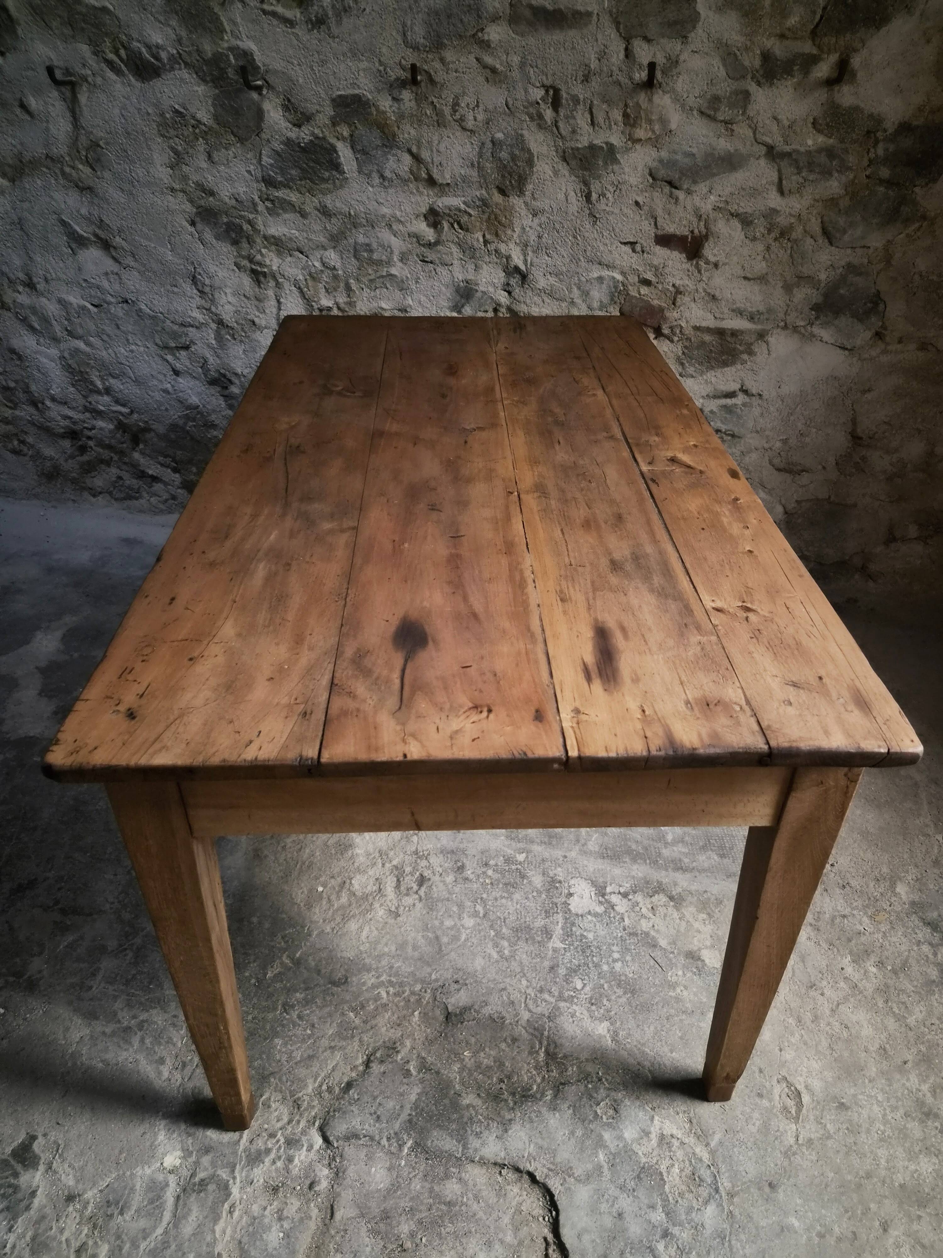 Table à manger rustique de ferme française, deux tiroirs, années 1920–1940