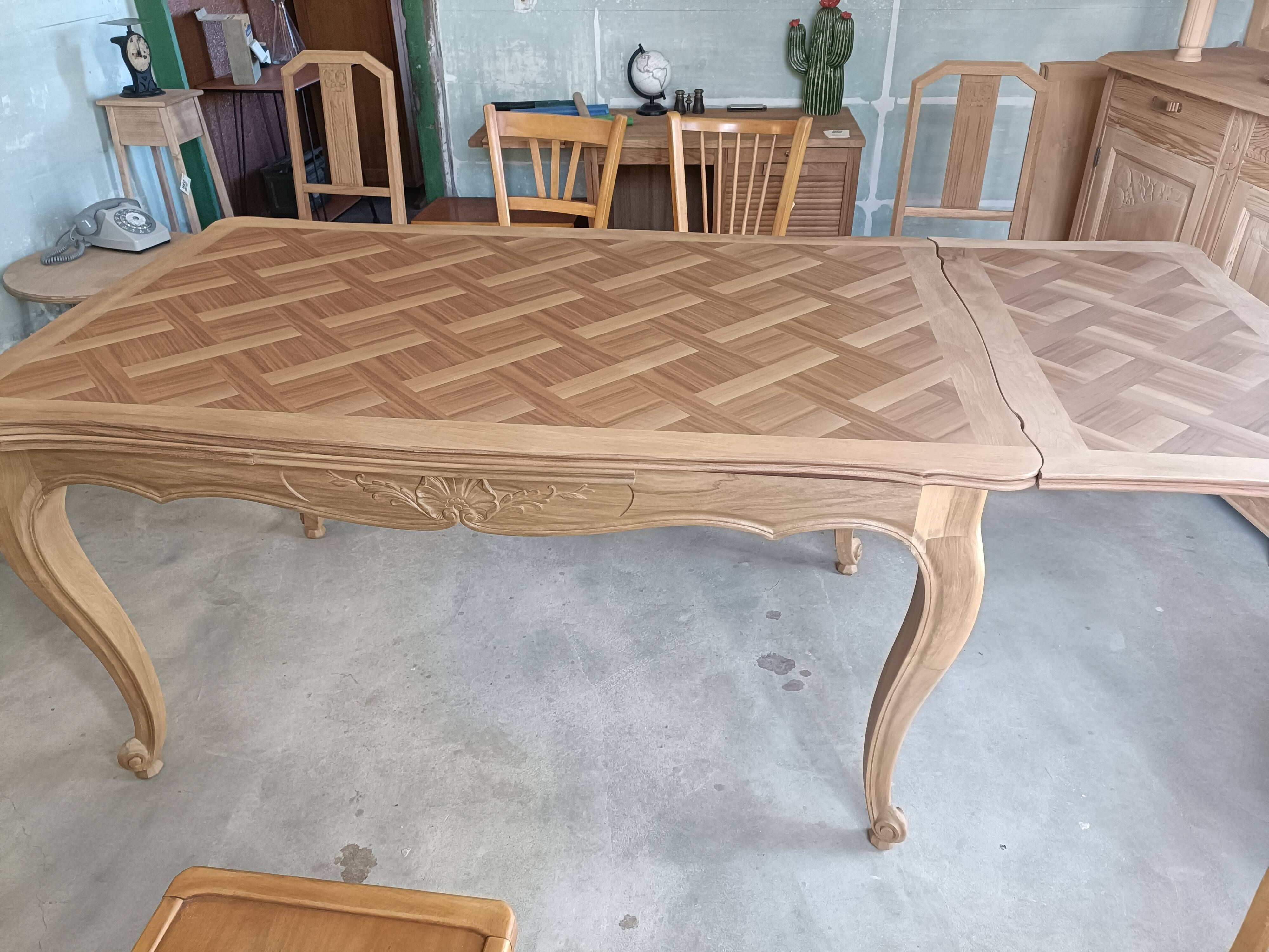 Table à manger Louis XV rénovée