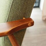 Fauteuil vintage en boucle vert sauge, design milieu de siècle, fauteuil en bois