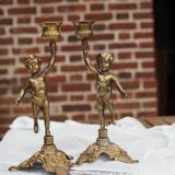 2 bougeoirs anciens chérubin en laiton