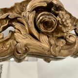 Louis XV mirror in carved gilded wood, late 18th century