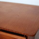 Executive desk model Boomerang standard from De Coene