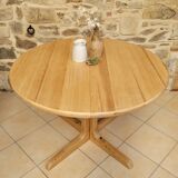 Round table
