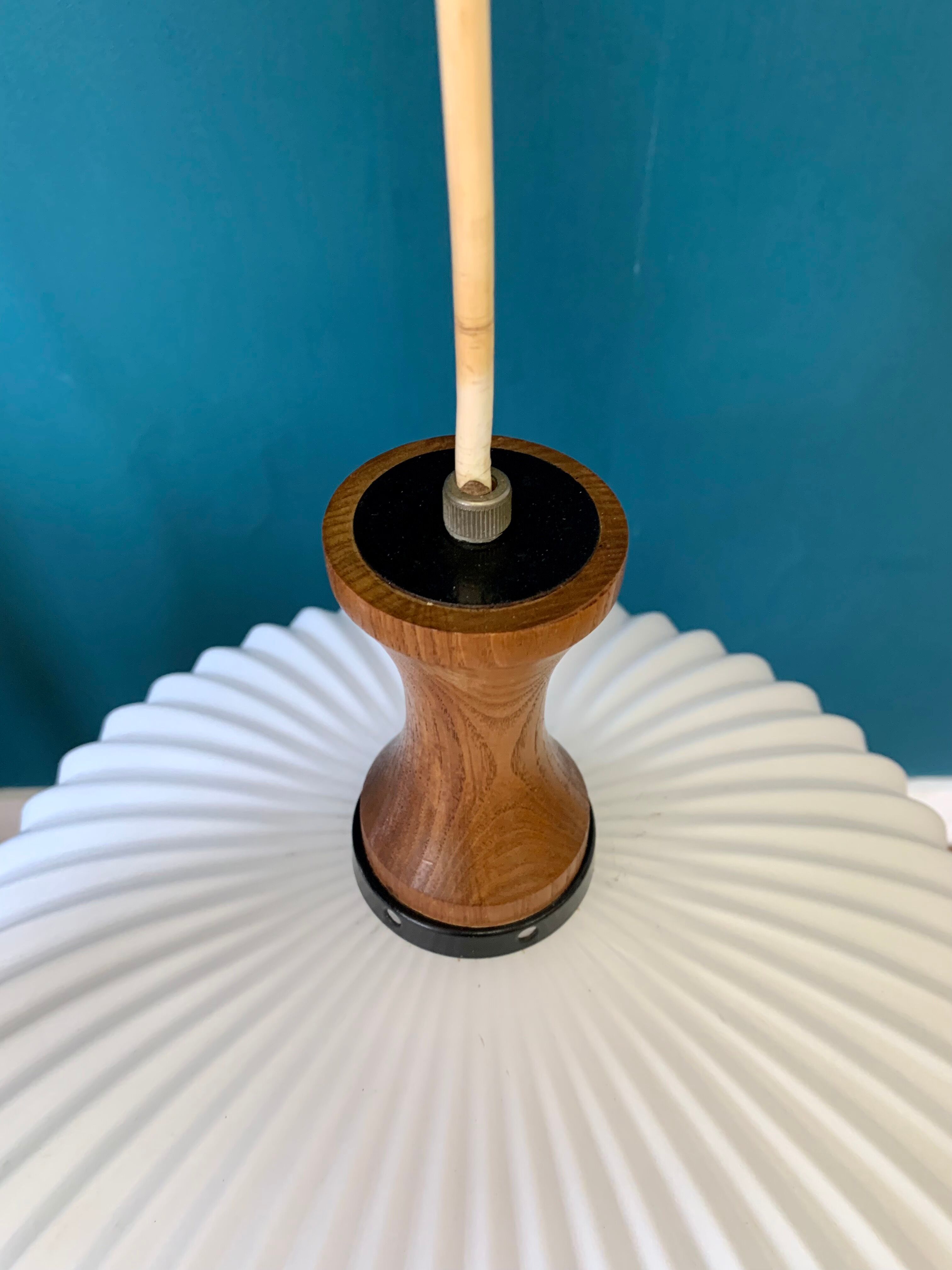 Suspension in opaline and teak 60s