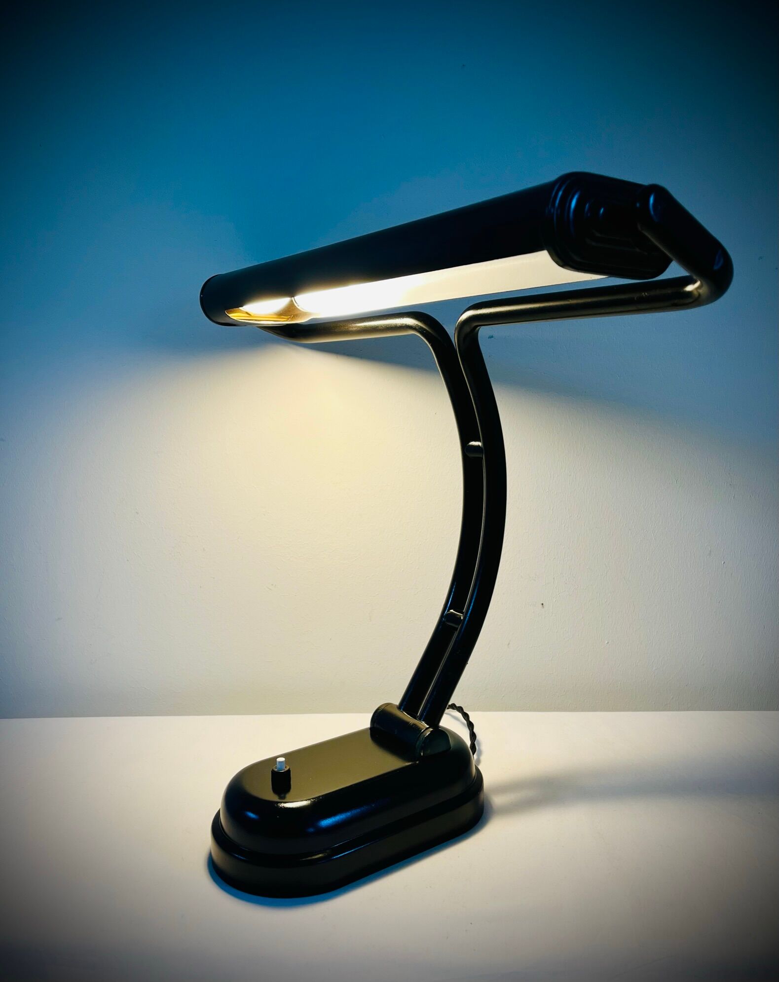 Jumo desk / table lamp