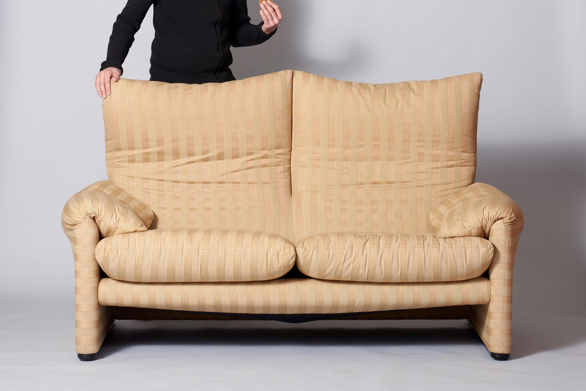 Maralunga Sofa by Vico Magistretti for Cassina