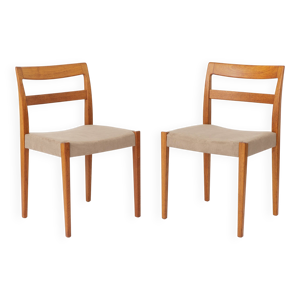 2 des 8 chaises de salle - teck