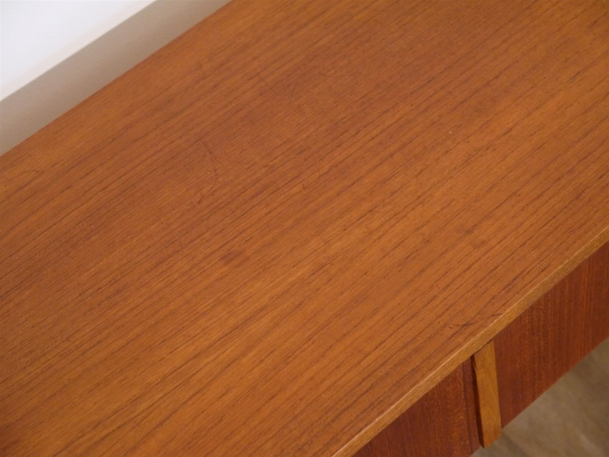 Meuble d'appoint vintage scandinave en teck